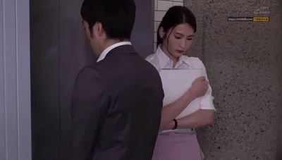 Em thư ký đáng buồn bị tiền bối bắt vào khách sạn phục vụ đối tác