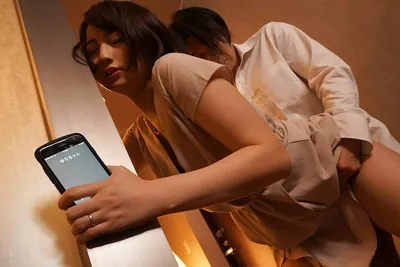 Bà xã đi họp lớp rồi trả bài với nyc mặc cho người chồng ở nhà chờ